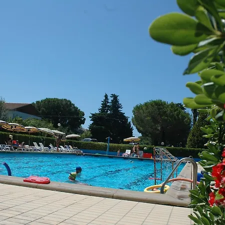 Aparthotel Magnolia Marina Di Bibbona